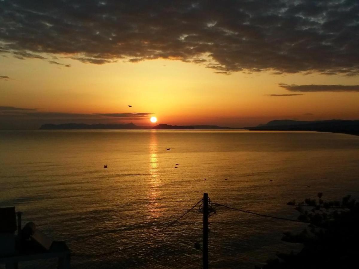 Seaview Apartment Sunrise Near To Falassarna Beach Kolymbari Exterior photo